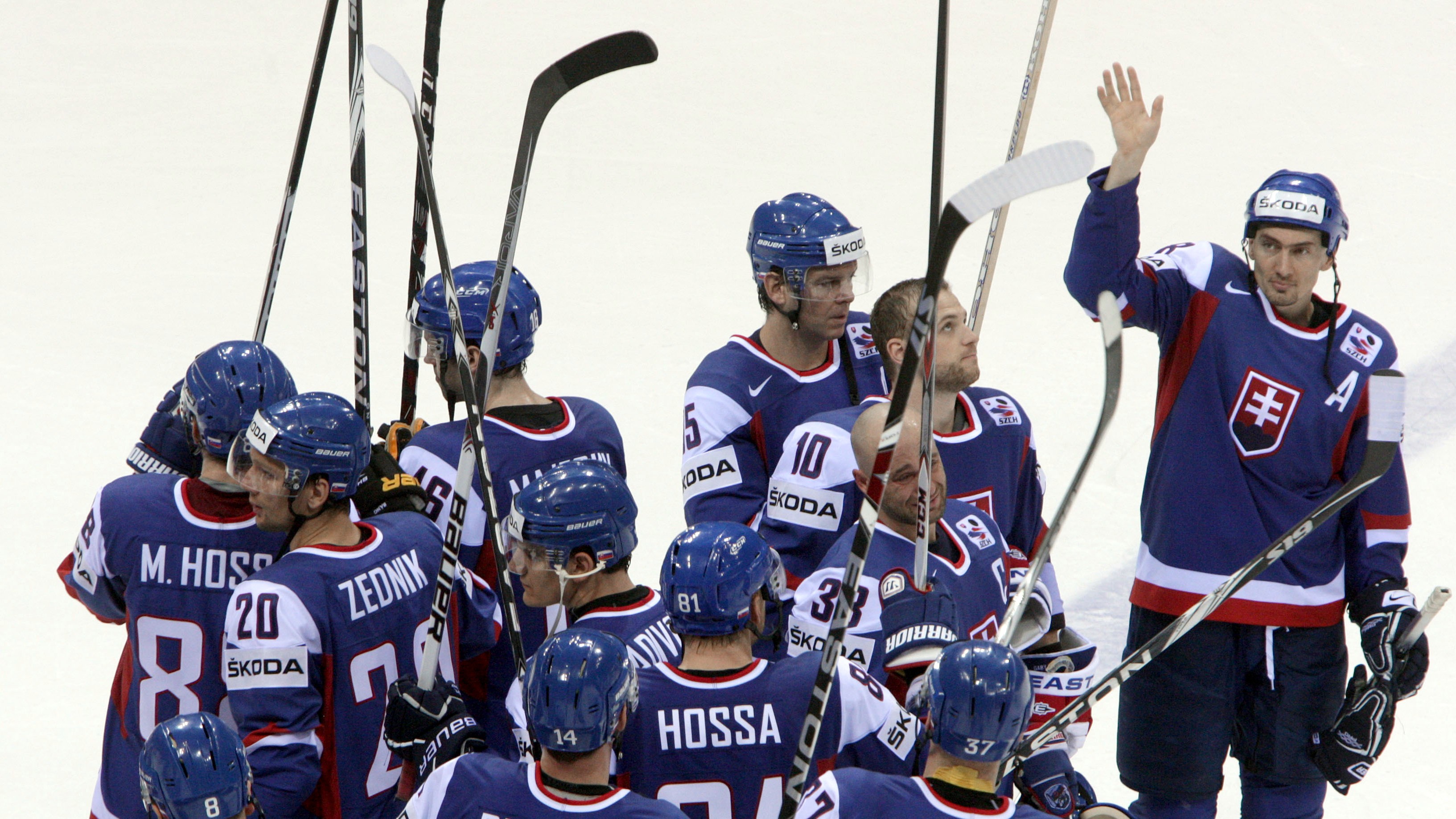 Slováci na hokejovom šampionáte zarobili, Gréci sa ale pri olympiáde škaredo prerátali